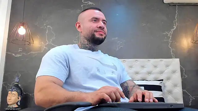 Snapshot of BruceDallas chatting on 6, 12, 2024 BruceDallas online show from 6, 12, 2024