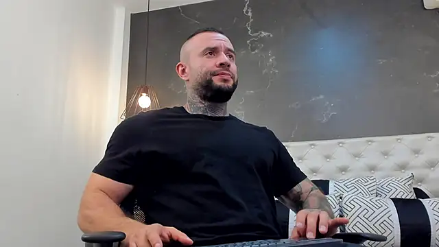 Snapshot of BruceDallas chatting on 3, 1, 2025 BruceDallas online show from 3, 1, 2025