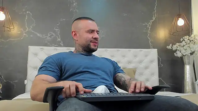 Snapshot of BruceDallas chatting on 3, 2, 2025 BruceDallas online show from 3, 2, 2025