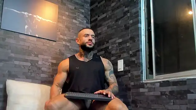 Snapshot of BruceDallas chatting on 2, 10, 2025 BruceDallas online show from 2, 10, 2025