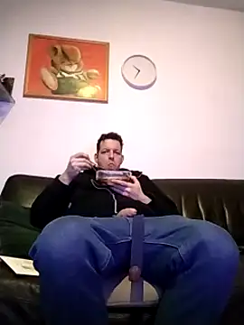 Knuffelstaaf123 online show from 6, 1, 2025