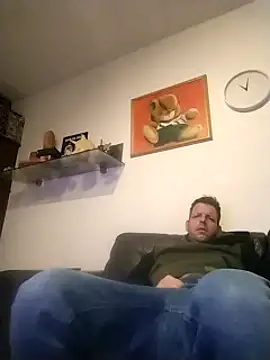 Knuffelstaaf123 online show from 13, 1, 2025