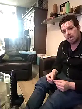 Knuffelstaaf123 online show from 3, 3, 2025