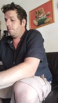 Snapshot of Knuffelstaaf123 chatting on 19, 7, 2026 Knuffelstaaf123 online show from 19, 7, 2026