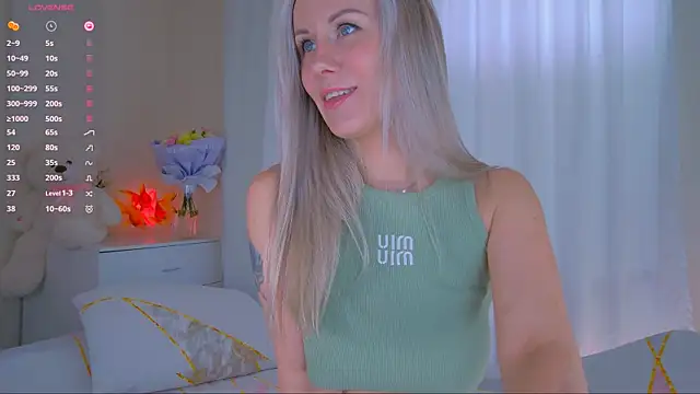 Snapshot of Nika_Bloom chatting on 22, 10, 2025 Nika Bloom online show from 22, 10, 2025