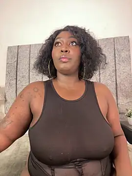 Snapshot of emilyrojas chatting on 13, 10, 2025 emilyrojas online show from 13, 10, 2025