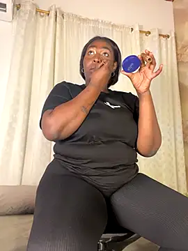 Snapshot of emilyrojas chatting on 22, 11, 2025 emilyrojas online show from 22, 11, 2025