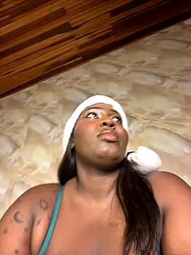 Snapshot of emilyrojas chatting on 5, 12, 2025 emilyrojas online show from 5, 12, 2025