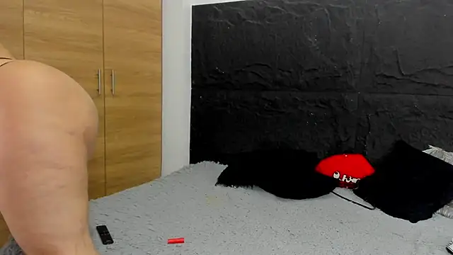 Snapshot of emakross chatting on 8, 3, 2025 emakross online show from 8, 3, 2025