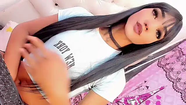 Snapshot of SexyEmmy_10 chatting on 11, 1, 2025 SexyEmmy 10 online show from 11, 1, 2025