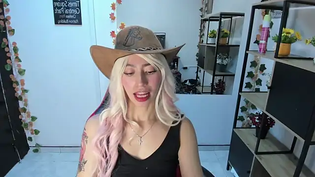 LilithCooperr  online show from 24, 11, 2025