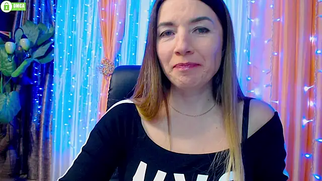 Snapshot of Sweet___Amelia chatting on 7, 10, 2025 Sweet Amelia online show from 7, 10, 2025