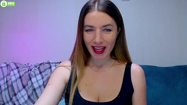 Snapshot of Sweet___Amelia chatting on 10, 10, 2025 Sweet Amelia online show from 10, 10, 2025