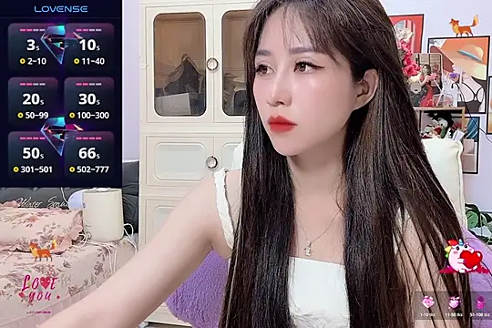  LLisa  online show from 9, 9, 2025