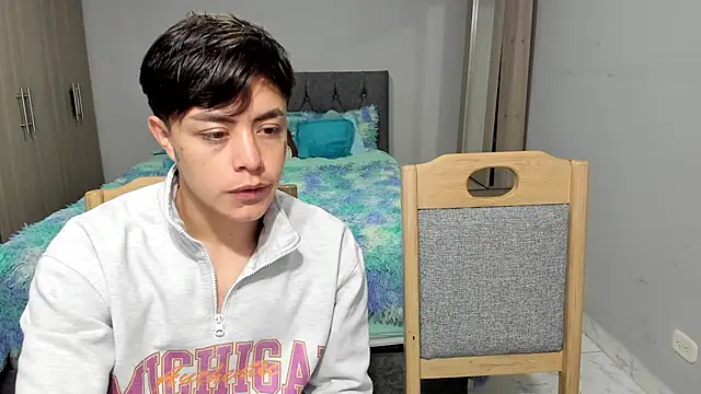 Snapshot of steban_and_kim chatting on 14, 2, 2025 steban and kim online show from 14, 2, 2025