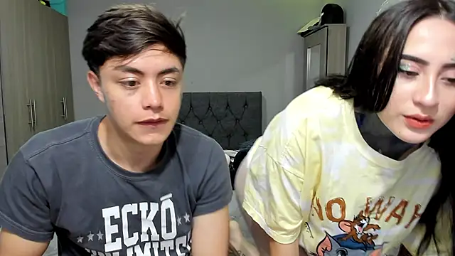 Snapshot of steban_and_kim chatting on 21, 3, 2025 steban and kim online show from 21, 3, 2025