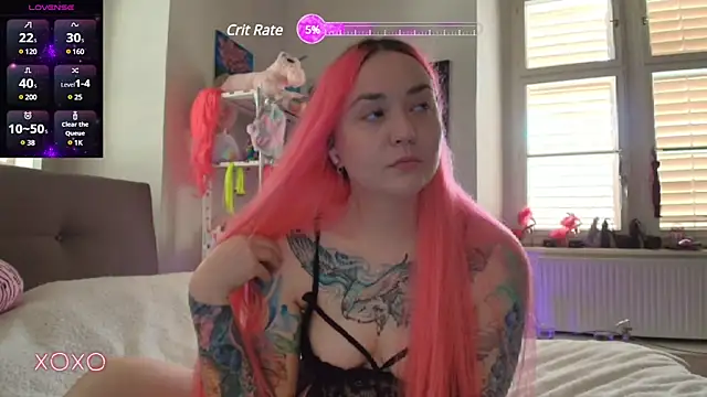 PinkHurricaneOfficial online show from 5, 3, 2025