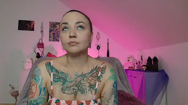 PinkHurricaneOfficial online show from 10, 9, 2025