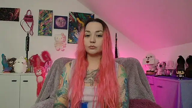 PinkHurricaneOfficial online show from 7, 10, 2025