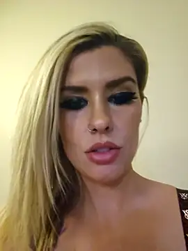 Snapshot of ellieconradxo chatting on 25, 12, 2024 ellieconradxo online show from 25, 12, 2024