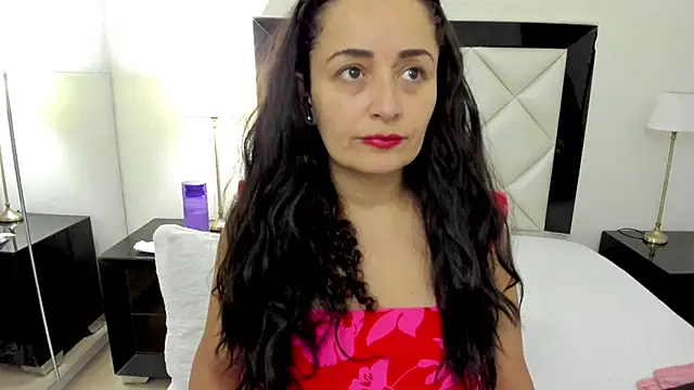  luna  sweet  online show from 13, 2, 2025