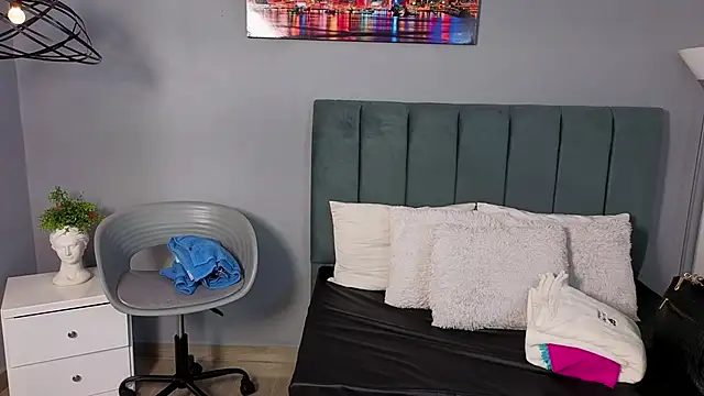 Alli cooper online show from 23, 4, 2026