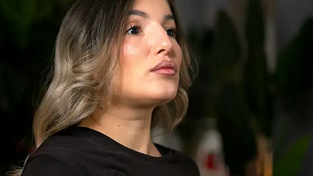 Snapshot of KellyMathews chatting on 27, 2, 2026 KellyMathews online show from 27, 2, 2026