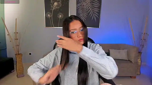 AmberLewis  online show from 9, 11, 2025