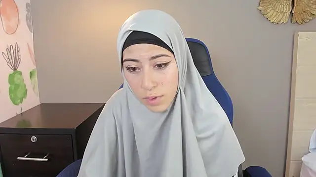 chaymae nah  online show from 14, 12, 2024