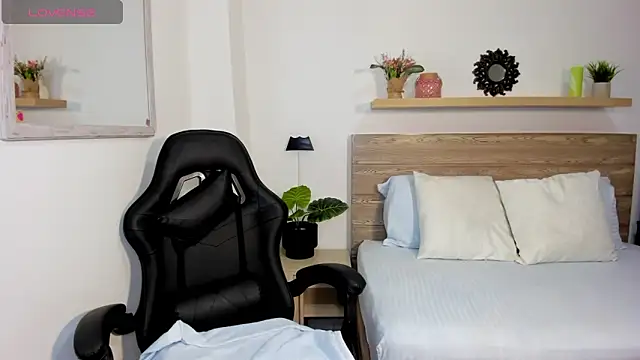 chaymae nah  online show from 18, 1, 2025