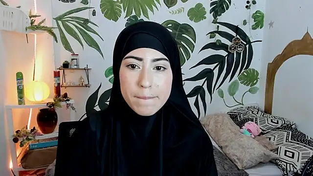 chaymae nah  online show from 10, 10, 2025