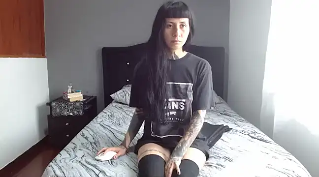 Snapshot of Emilia_1995 chatting on 16, 2, 2025 Emilia 1995 online show from 16, 2, 2025