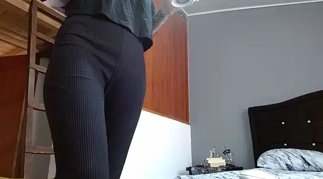 Snapshot of Emilia_1995 chatting on 11, 3, 2025 Emilia 1995 online show from 11, 3, 2025