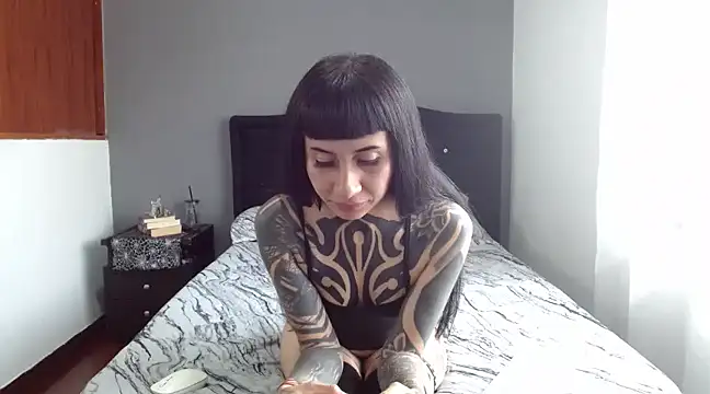 Snapshot of Emilia_1995 chatting on 13, 3, 2025 Emilia 1995 online show from 13, 3, 2025