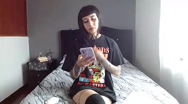 Snapshot of Emilia_1995 chatting on 14, 3, 2025 Emilia 1995 online show from 14, 3, 2025