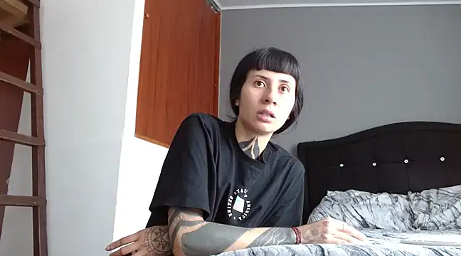 Snapshot of Emilia_1995 chatting on 17, 3, 2025 Emilia 1995 online show from 17, 3, 2025