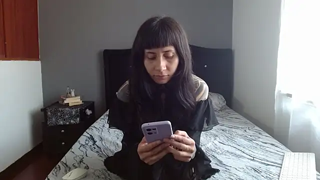 Snapshot of Emilia_1995 chatting on 9, 11, 2025 Emilia 1995 online show from 9, 11, 2025