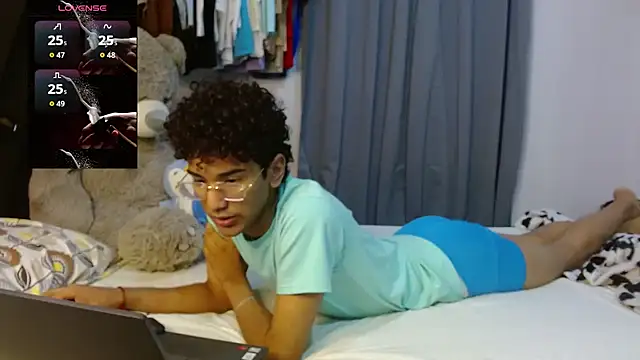 harrytwink18 online show from 8, 4, 2026