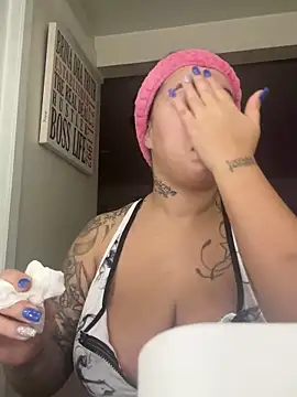 Snapshot of DhaTruth chatting on 2, 12, 2024 DhaTruth online show from 2, 12, 2024