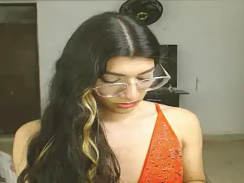 engielphoenis14 online show from 15, 1, 2025