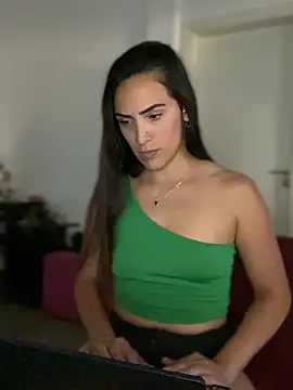 alessandra-a online show from 2, 1, 2025