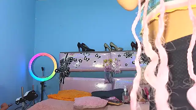 Snapshot of gabbiefoxthx chatting on 9, 1, 2025 gabbiefoxthx online show from 9, 1, 2025