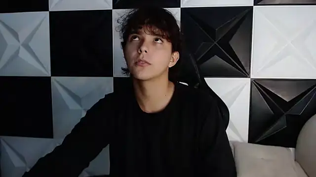 Dani cumboy online show from 13, 12, 2024