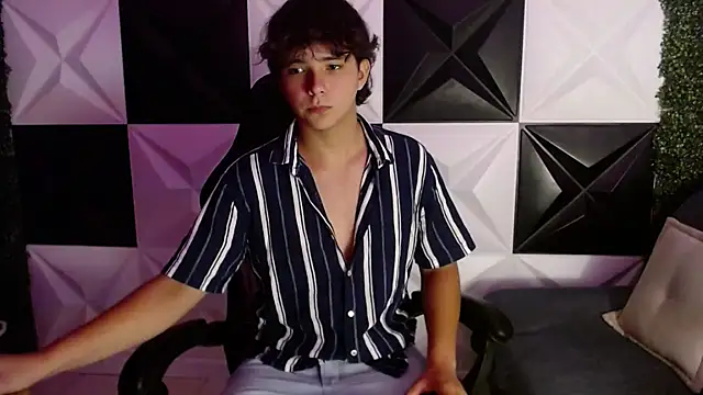 Snapshot of Dani_cumboy chatting on 20, 1, 2025 Dani cumboy online show from 20, 1, 2025