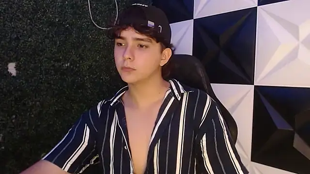 Snapshot of Dani_cumboy chatting on 24, 2, 2025 Dani cumboy online show from 24, 2, 2025