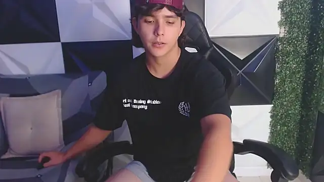 Dani cumboy online show from 20, 3, 2025