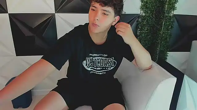 Dani cumboy online show from 11, 10, 2025