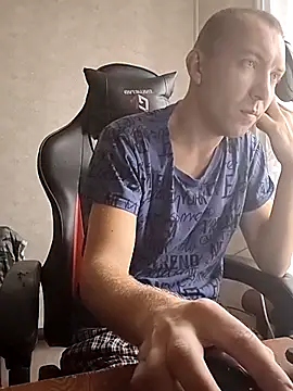 Snapshot of MityaXLoves chatting on 25, 11, 2025 MityaXLoves online show from 25, 11, 2025