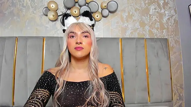 Snapshot of TomLondon_ chatting on 19, 2, 2025 TomLondon online show from 19, 2, 2025