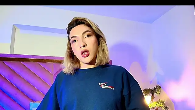 Snapshot of TomLondon_ chatting on 16, 9, 2025 TomLondon online show from 16, 9, 2025